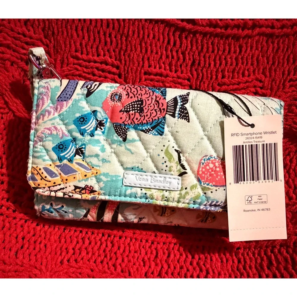 Vera Bradley RFID Smartphone Wristlet Antilles Treasure Fish Quilted Blue 26324
